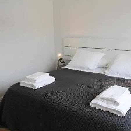 Waterfront Balcony I Grani 1 Style Apartment *