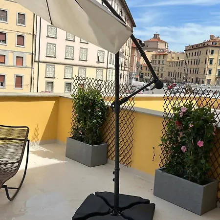 Apartment Waterfront Balcony I Grani 1 Style Livorno